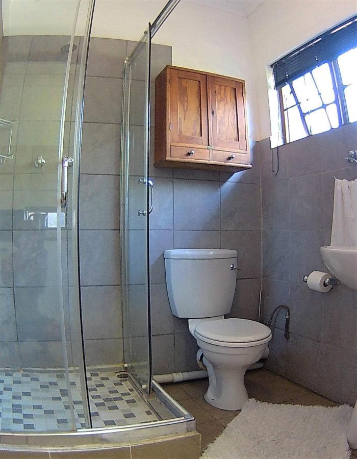Kuru-Kuru Guesthouse Kuruman Dış mekan fotoğraf
